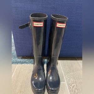 Navy blue hunter rain boots